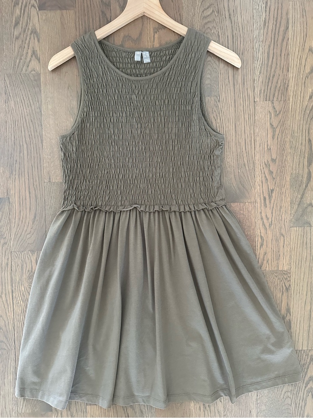 ASOS Smocked Sleeveless A-Line Skater Dress in Olive Green Size 8 US / Medium
